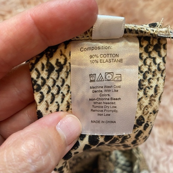 Leopard crop top tank large NWT New - Picture 8 of 9